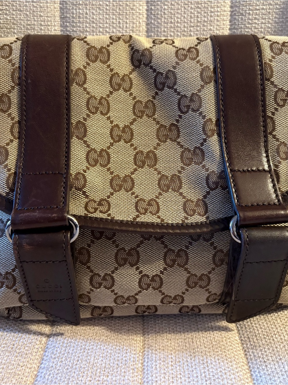 Gucci Beige GG Supreme Canvas Messenger Bag with Brown Leather Trim - Picture 2 of 10